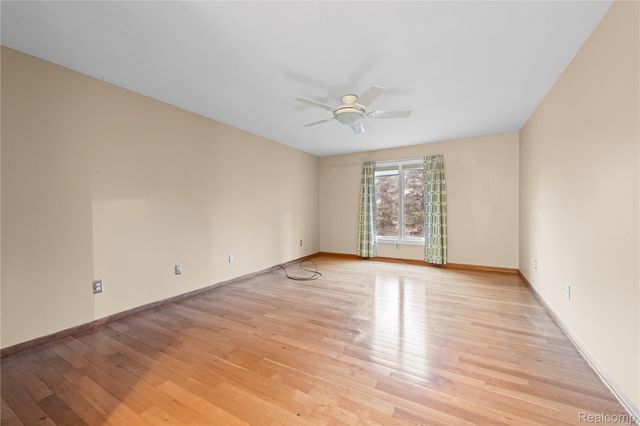 55206 Leonard Court, Shelby Charter Township, MI 48316