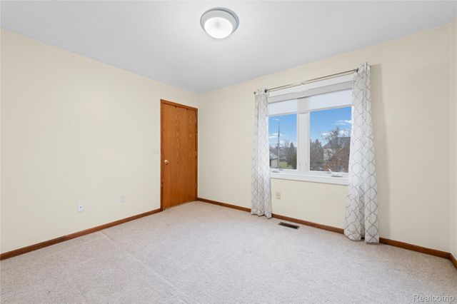 55206 Leonard Court, Shelby Charter Township, MI 48316