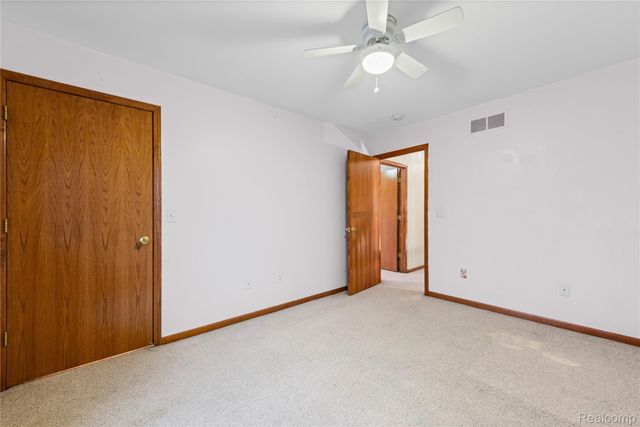 55206 Leonard Court, Shelby Charter Township, MI 48316