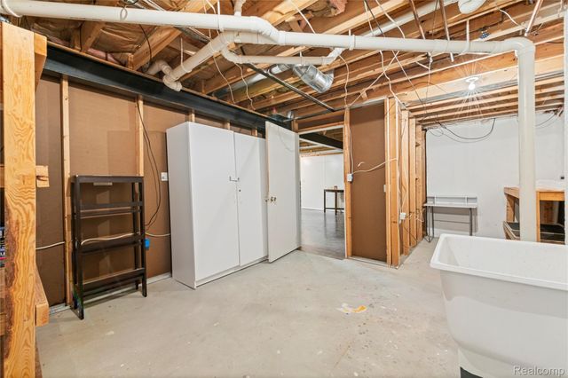 55206 Leonard Court, Shelby Charter Township, MI 48316