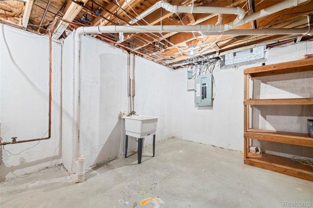 55206 Leonard Court, Shelby Charter Township, MI 48316