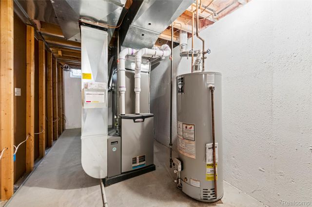 55206 Leonard Court, Shelby Charter Township, MI 48316