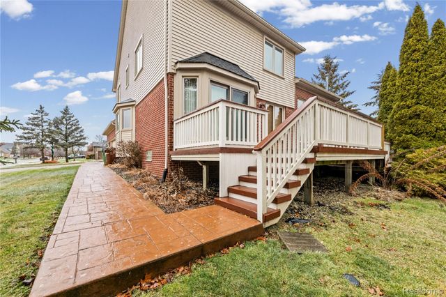 55206 Leonard Court, Shelby Charter Township, MI 48316