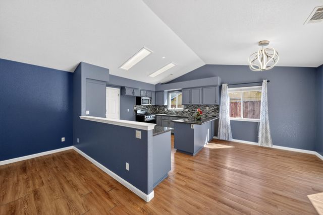 3360 Lawrence Road, Redding, CA 96002