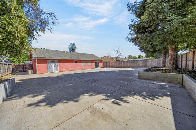 3360 Lawrence Road, Redding, CA 96002