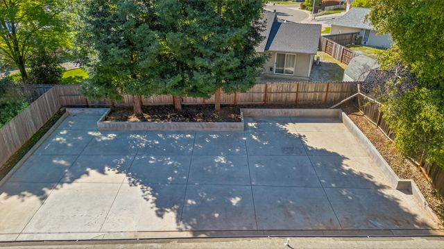 3360 Lawrence Road, Redding, CA 96002