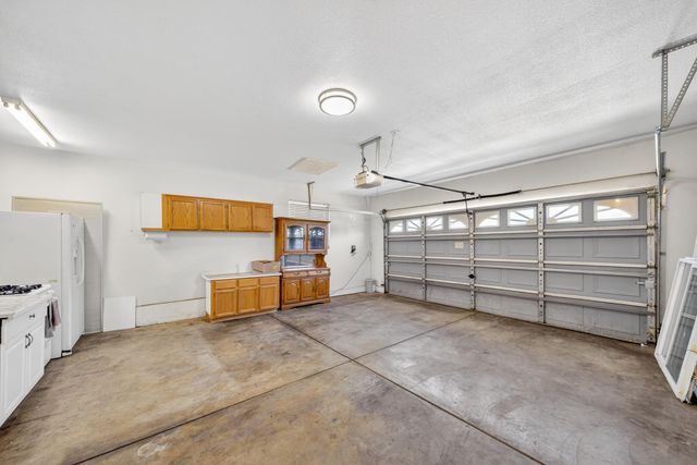 3360 Lawrence Road, Redding, CA 96002