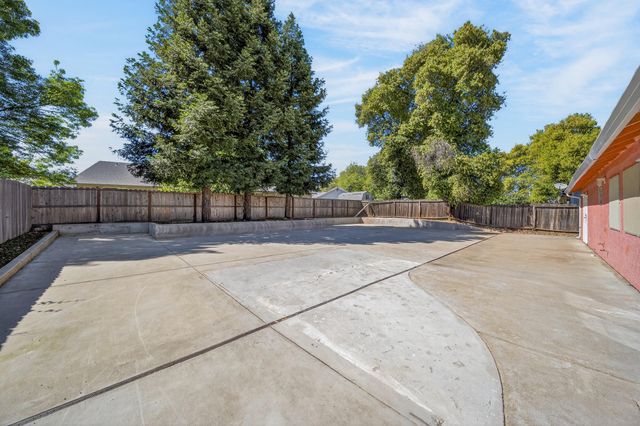 3360 Lawrence Road, Redding, CA 96002