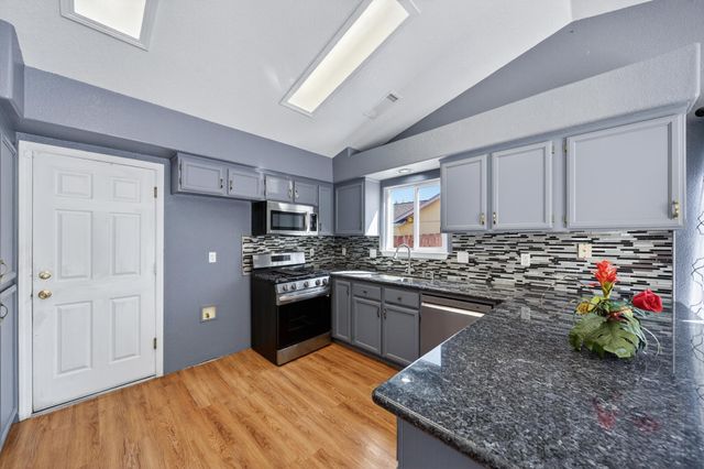 3360 Lawrence Road, Redding, CA 96002