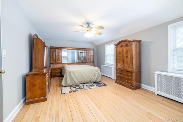 135 Chestnut Street, Lynbrook, NY 11563