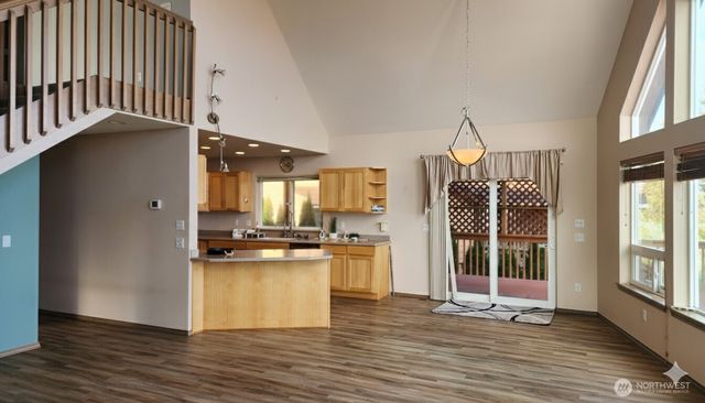 804 Duck Lake Drive NE, Ocean Shores, WA 98569