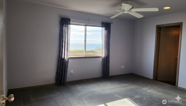 804 Duck Lake Drive NE, Ocean Shores, WA 98569