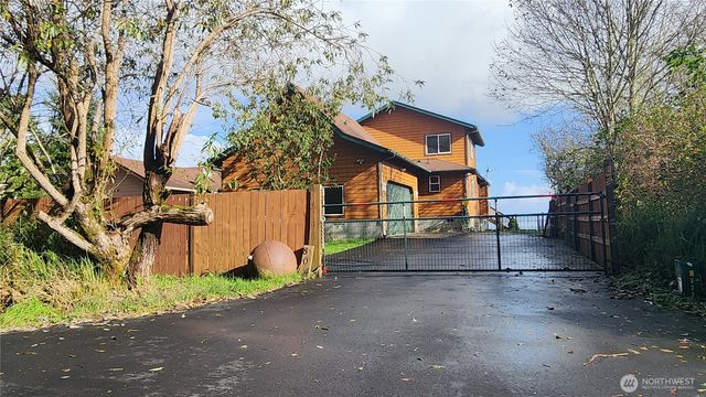 804 Duck Lake Drive NE, Ocean Shores, WA 98569