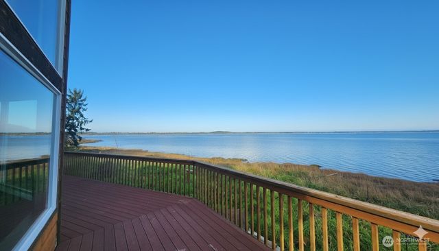 804 Duck Lake Drive NE, Ocean Shores, WA 98569