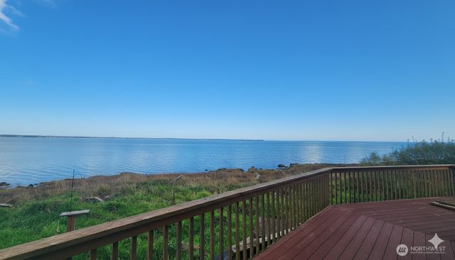 804 Duck Lake Drive NE, Ocean Shores, WA 98569