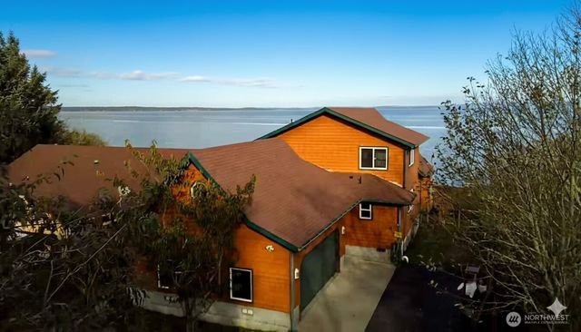 804 Duck Lake Drive NE, Ocean Shores, WA 98569