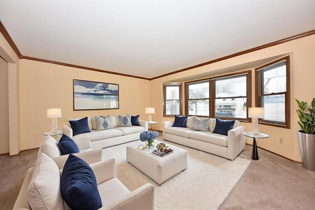 2925 N 120th STREET, Wauwatosa, WI 53222