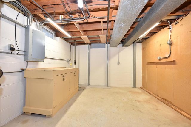 2925 N 120th STREET, Wauwatosa, WI 53222