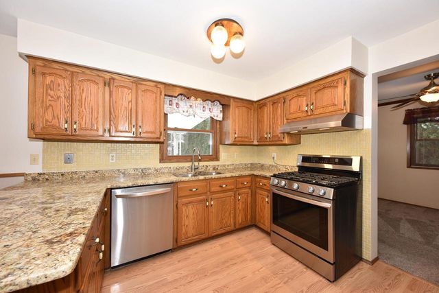 2925 N 120th STREET, Wauwatosa, WI 53222