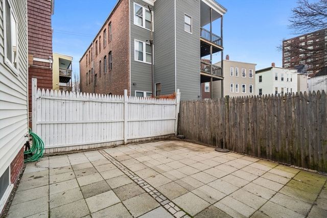 6-8 Oakland St 1, Cambridge, MA 02139