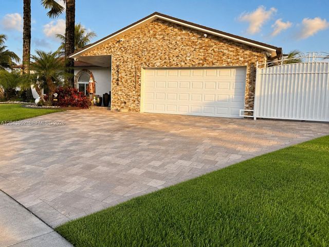 26764 SW 122nd Place, Homestead, FL 33032