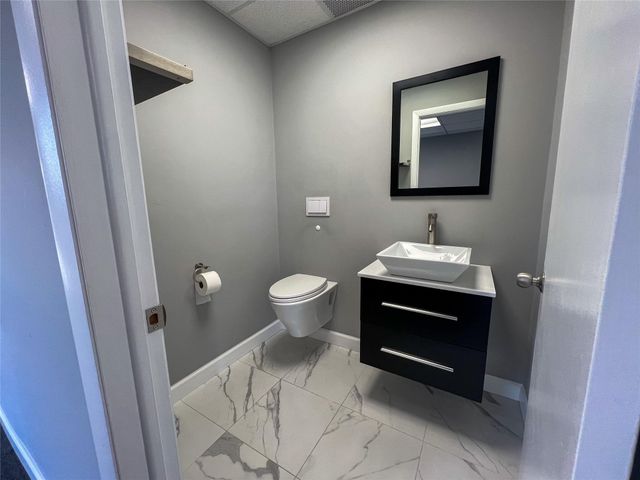 2131 E Hollywood Blvd 308, Hollywood, FL 33020