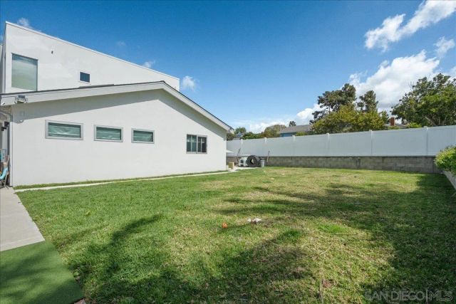 3075 Briand Ave, San Diego, CA 92122