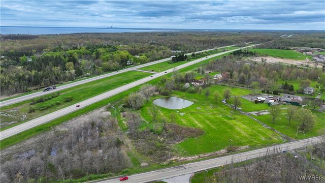 2572 Lakeview Road, Hamburg, NY 14085