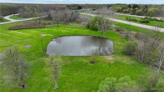2572 Lakeview Road, Hamburg, NY 14085