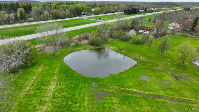 2572 Lakeview Road, Hamburg, NY 14085