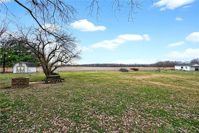 2925 S Tecumseh Road, Springfield, OH 45502