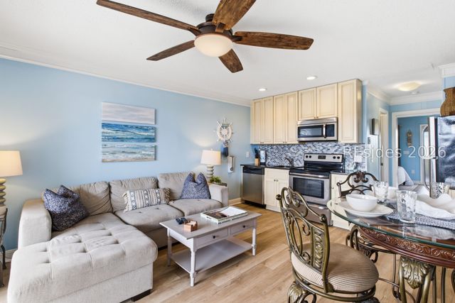 40 Folly Field Rd Apt B355, Hilton Head Island, SC 29928