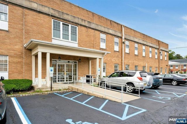 1033 Clifton Avenue 211, Clifton, NJ 07013