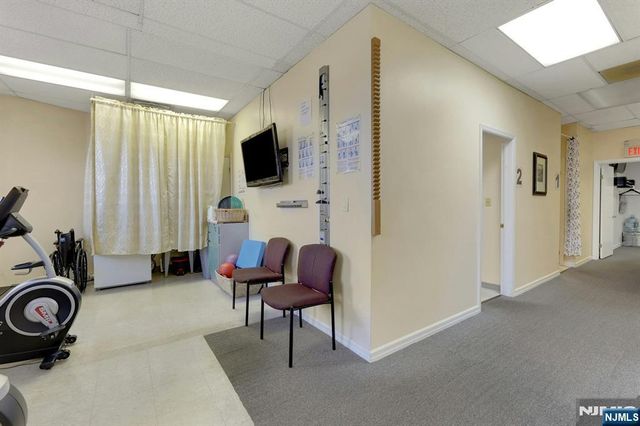 1033 Clifton Avenue 211, Clifton, NJ 07013