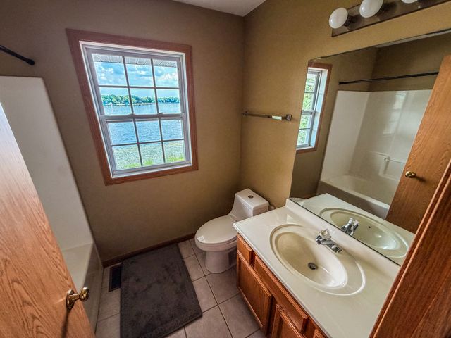 1682 Candlewick Drive SW, Poplar Grove, IL 61065