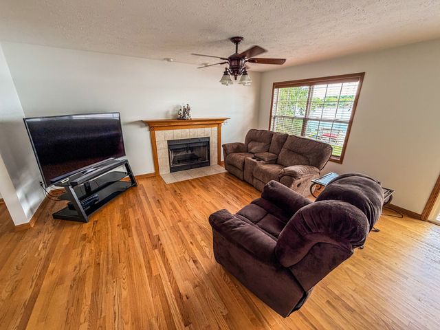 1682 Candlewick Drive SW, Poplar Grove, IL 61065