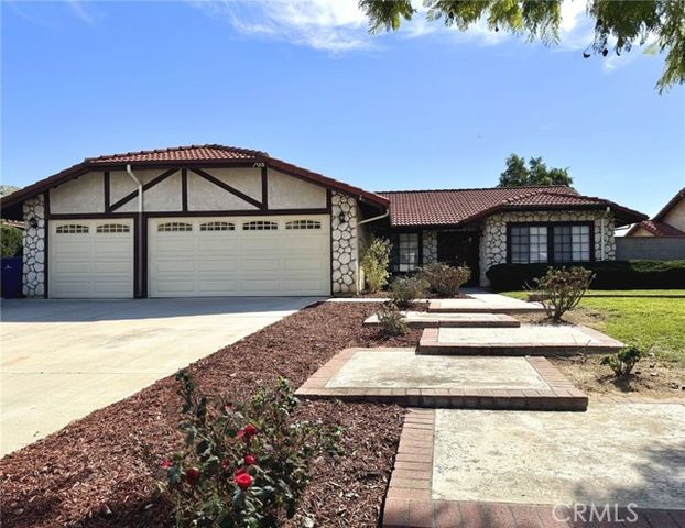 208 Deborah Court, Riverside, CA 92507