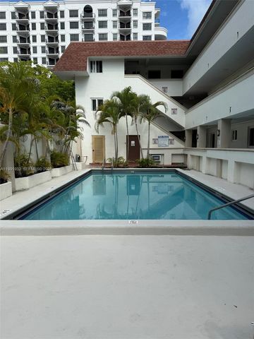 7251 SW 82nd St 15, Miami, FL 33143