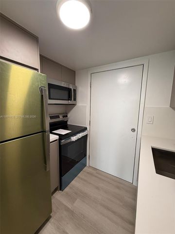 7251 SW 82nd St 15, Miami, FL 33143