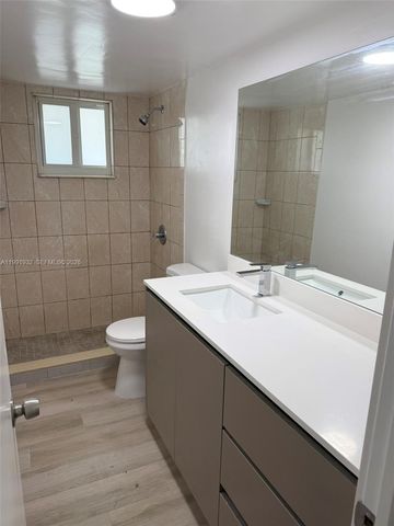 7251 SW 82nd St 15, Miami, FL 33143