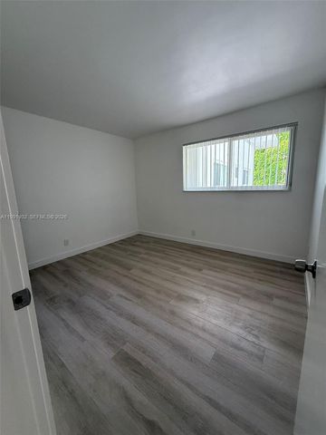 7251 SW 82nd St 15, Miami, FL 33143