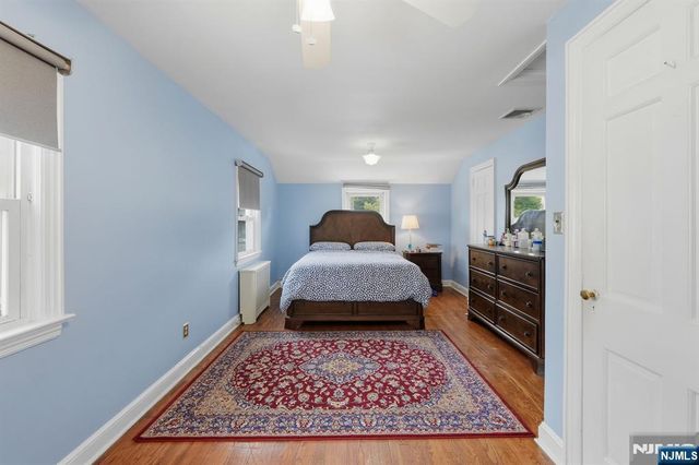 27 Beveridge Street, Teaneck, NJ 07666