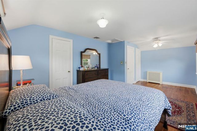 27 Beveridge Street, Teaneck, NJ 07666