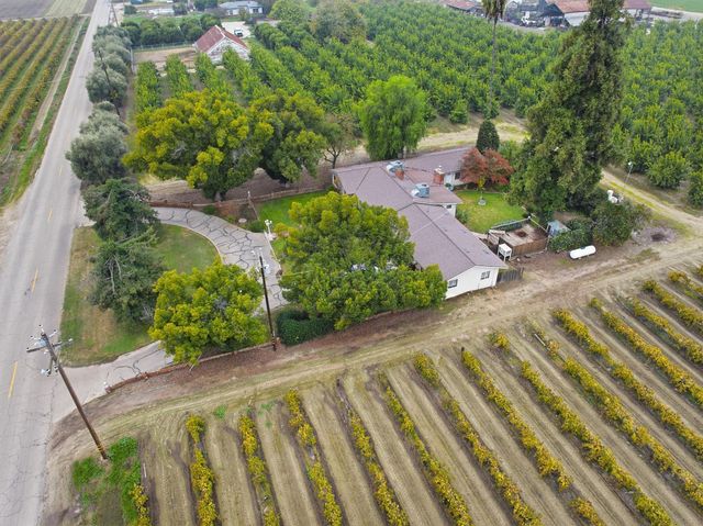 11704 E Nebraska Avenue, Selma, CA 93662