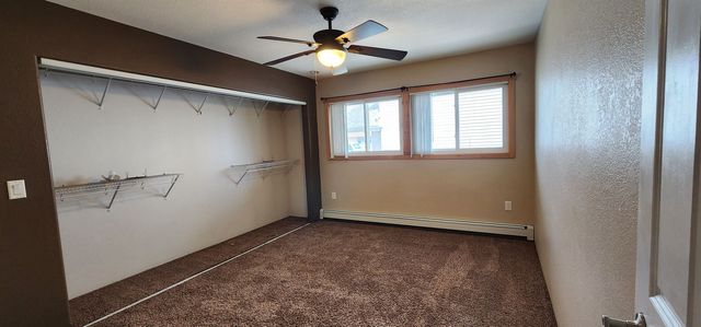 310 20th St NW, Minot, ND 58703