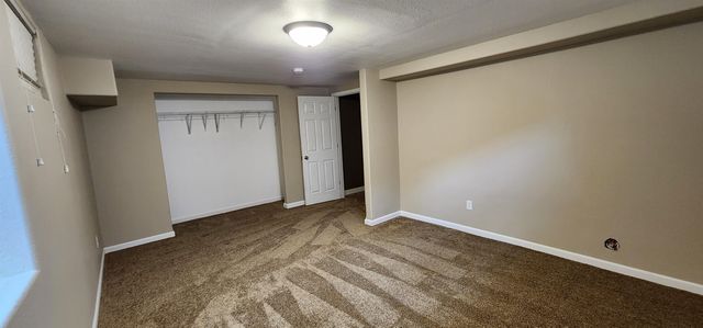 310 20th St NW, Minot, ND 58703