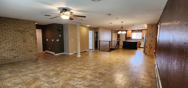 310 20th St NW, Minot, ND 58703