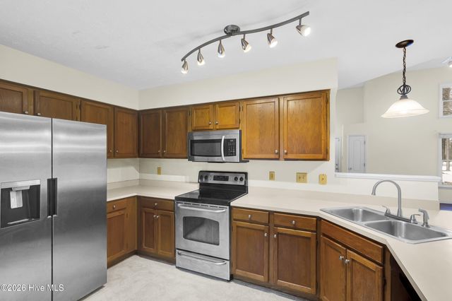 1824 Caracara Drive, New Bern, NC 28560