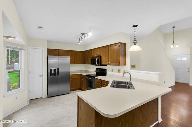 1824 Caracara Drive, New Bern, NC 28560