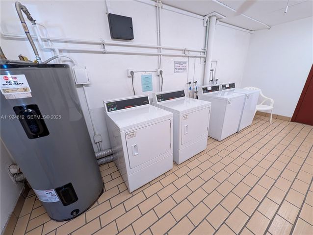 850 SW 133rd Ter 202B, Pembroke Pines, FL 33027